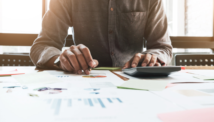 How to Fund a Commercial Dispute A Guide for Business Owners